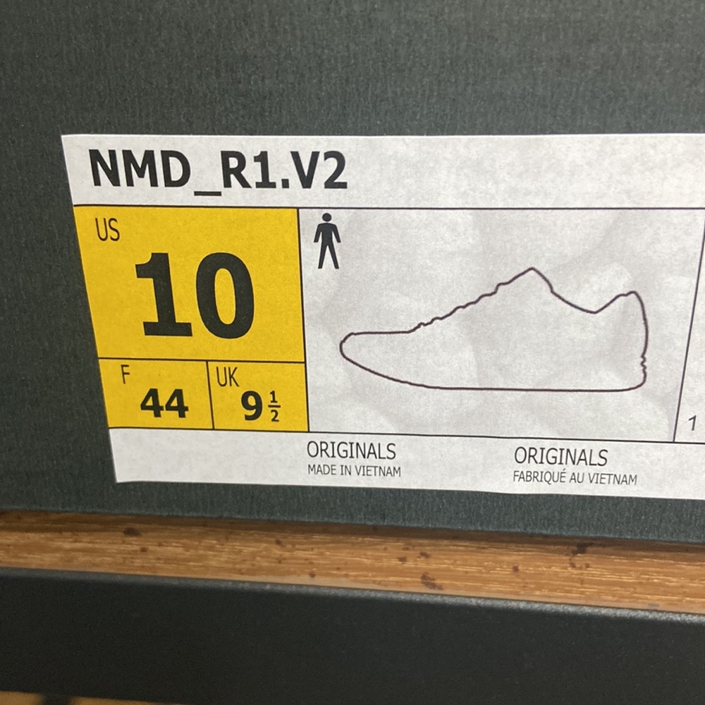 Adidas Mens NMD Boots size 10 New - Picture 15 of 15